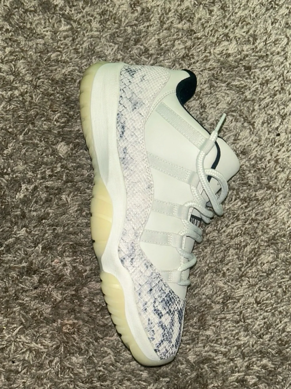 Jordan 11 “light bone snakeskin”